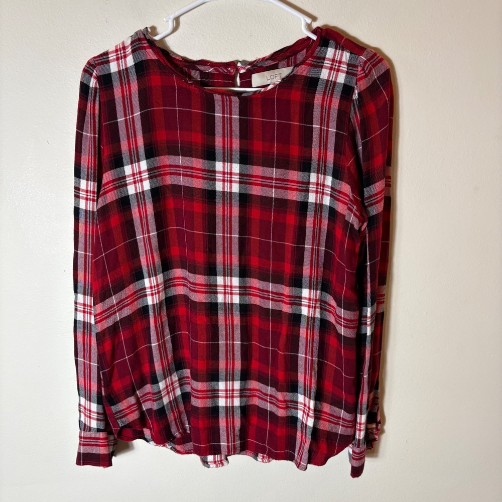 LOFT‎ Red Plaid Long Sleeve Button Back Blouse Size Medium